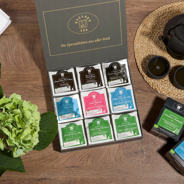 Exklusive Bio-Tee Geschenkbox mit 9 verschiedenen schwarzen, grünen & weißen Tees,  45 Pyramiden (135g), einzeln kuvertiert